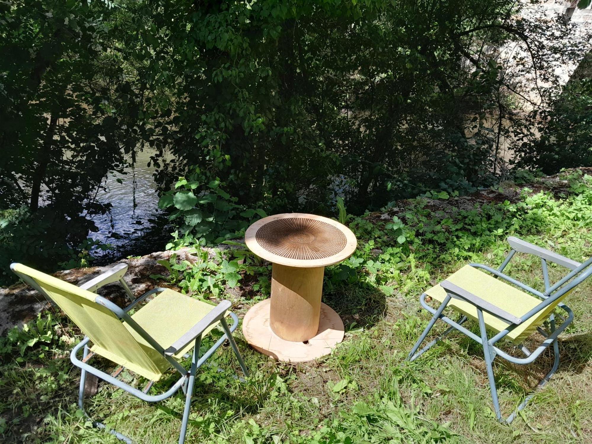 Le Petit Cele Studio Cosy En Bord De Riviere Figeac Εξωτερικό φωτογραφία